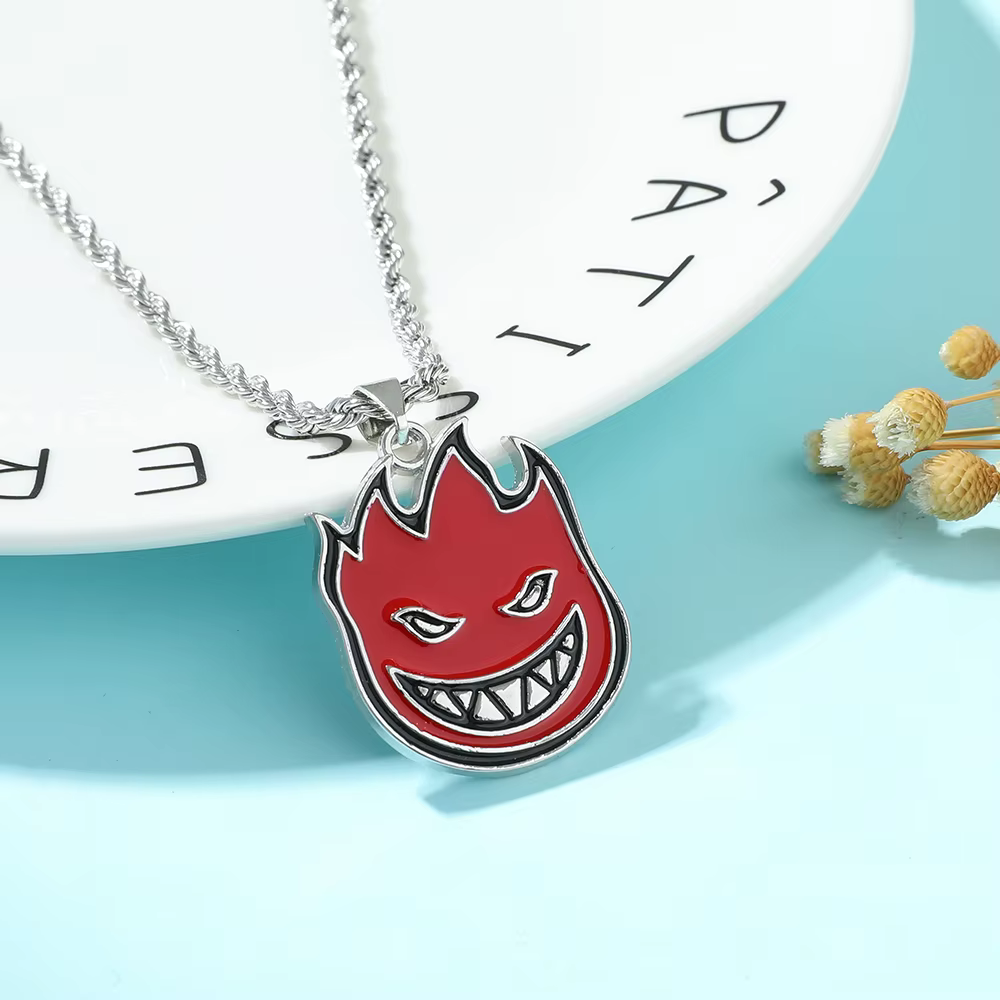 Collier Flamme Tendance Hip-Hop Style Urbain Européen et Américain, Bijou Accessoire pour Femmes et Hommes