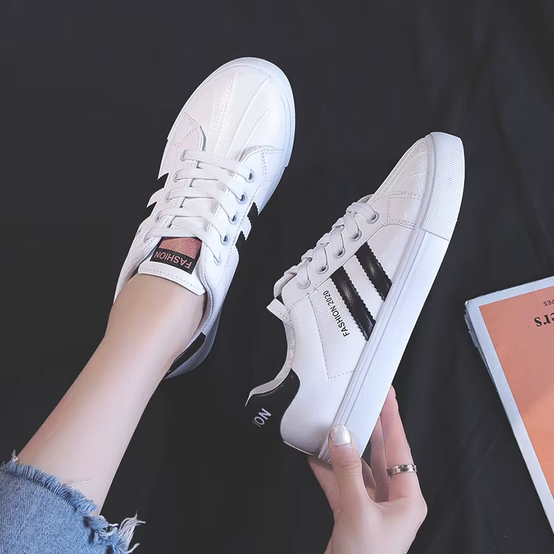 Mocassins de skateboard décontractés pour femmes, chaussures de course, chaussures d'athlétisme blanches, chaussures de sport élégantes, baskets à la mode