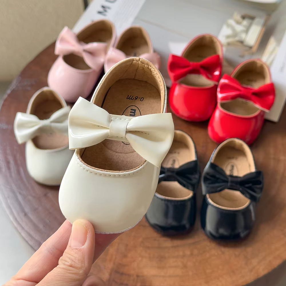 Chaussures pour nouveau-né fille