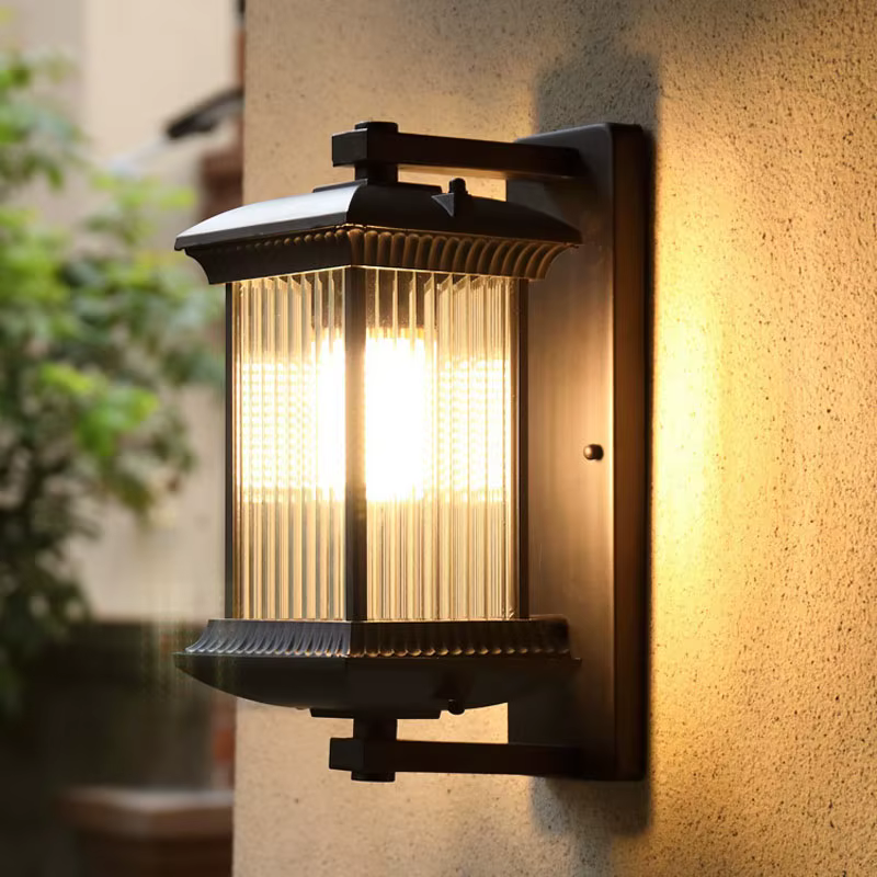 Lampe murale extérieure en métal