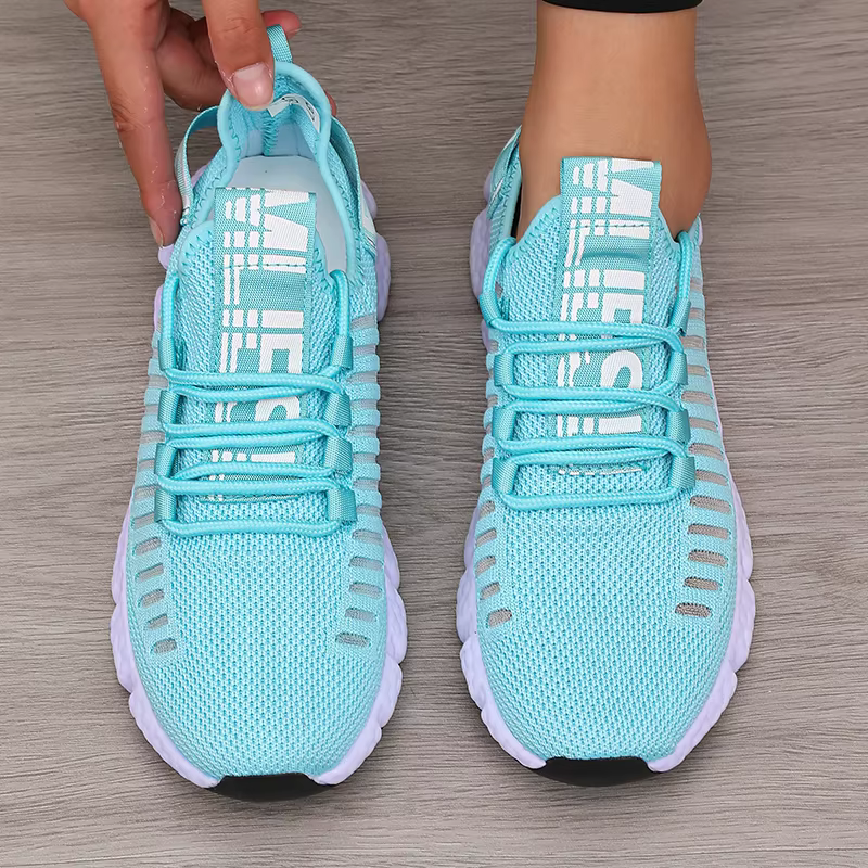 Chaussures de sport à plateforme pour femmes avec un design tendance et à la mode, respirantes, confortables, chaussures de randonnée en plein air, chaussures décontractées pour la marche
