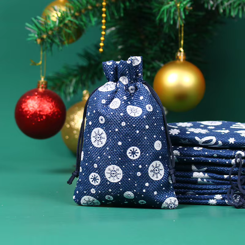 Sacs de noël en Jute 10 pièces/lot, sacs cadeaux, sac en toile de jute à cordon avec emballage de bijoux, sac de noël avec sac de bonbons, Logo personnalisable