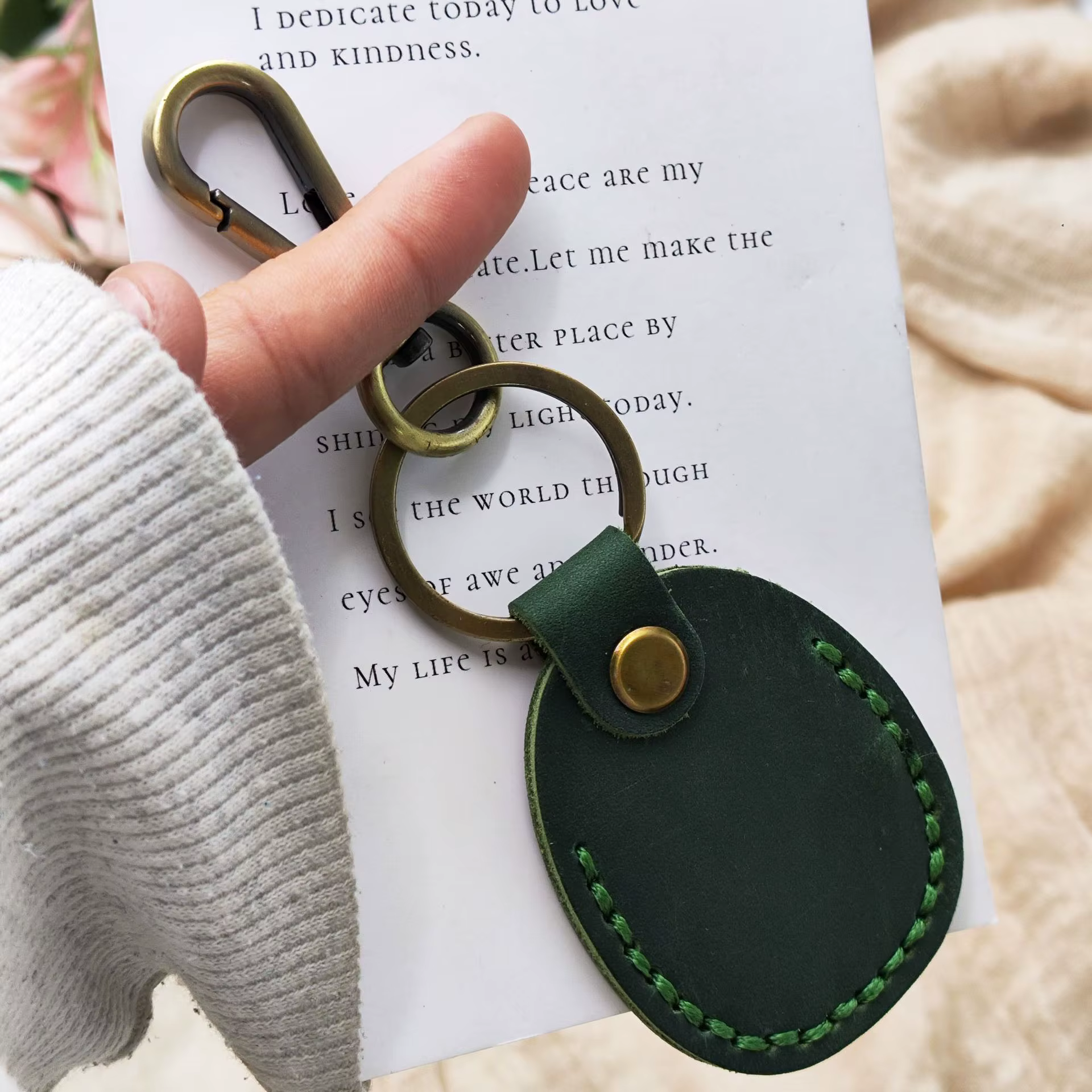 Étui en cuir pour cartes d'accès, anti-perte, anti-chute, accessoires porte-clés, porte-clés en cuir avec anneau porte-clés
