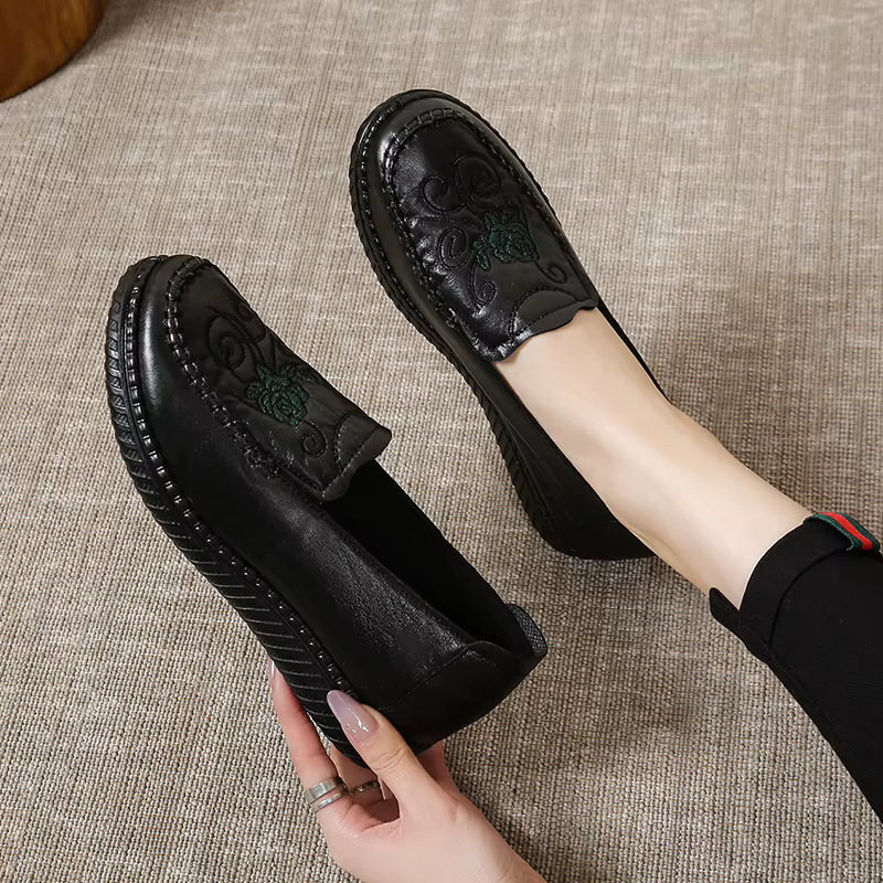 Chaussures en cuir confortables pour femmes, mocassins rétro brodés de fleurs, semelle compensée souple antidérapante, chaussures décontractées pour tous les jours