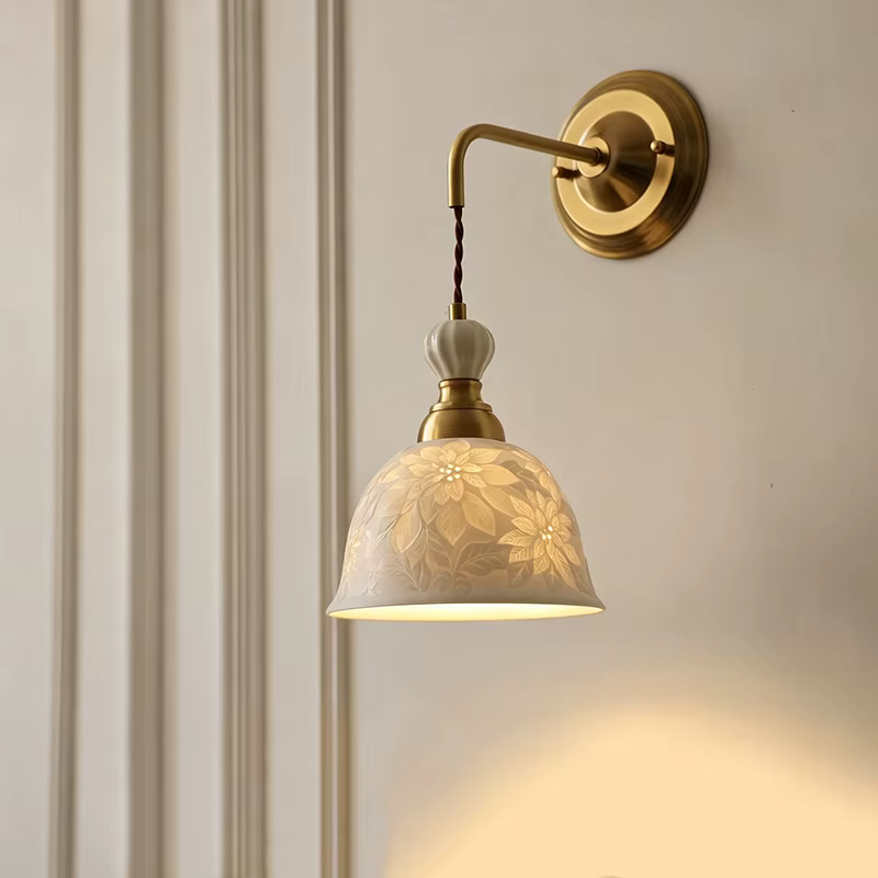 Lampe de plafond en céramique de style japonais couleur crème à motif floral, lampe de chevet pour chambre à coucher, petite lampe polyvalente en céramique transparente