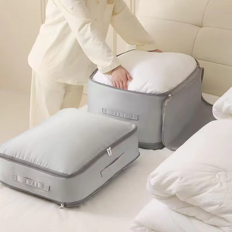 Sac de rangement auto-compressible pour couette