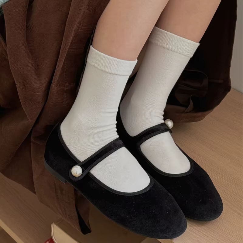 Chaussettes mi-longues en coton pour femmes, rétro, rouge, décontracté, mode, document solide, noir, blanc, gris, automne, hiver
