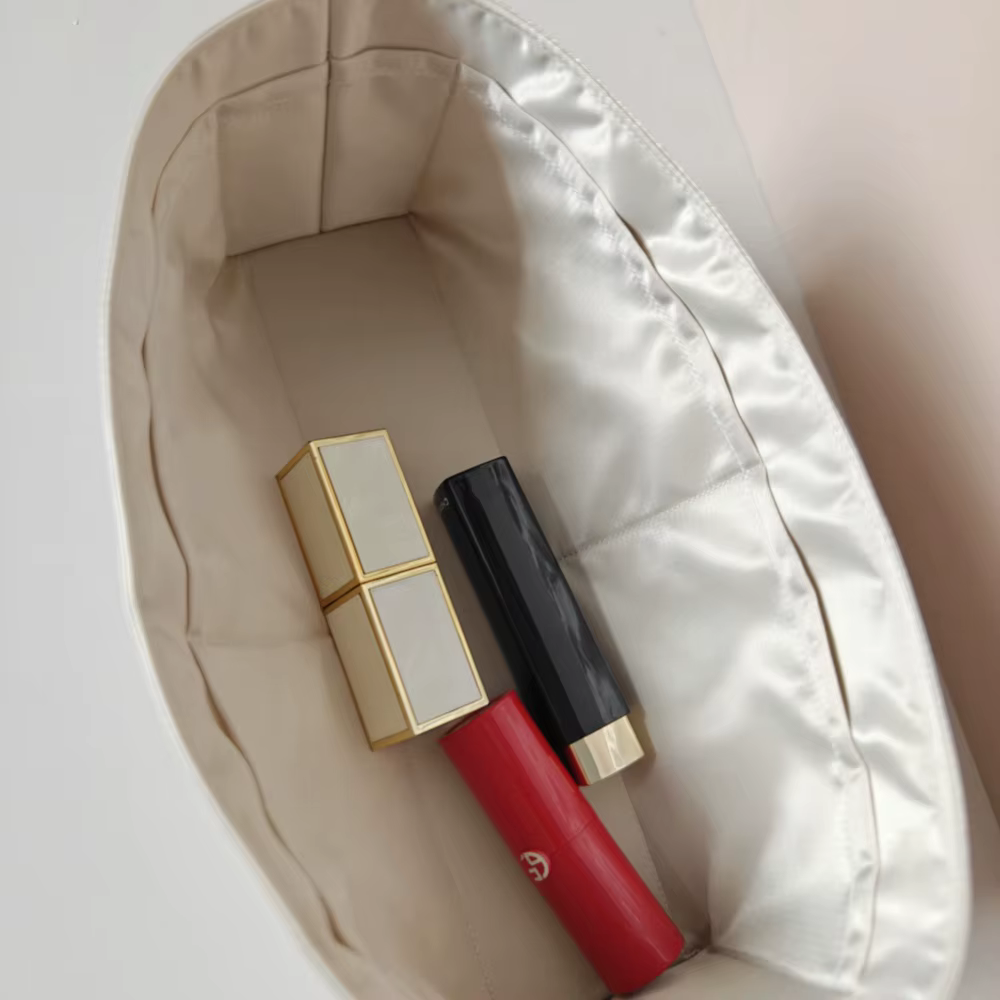 Sac intérieur étanche en satin léger