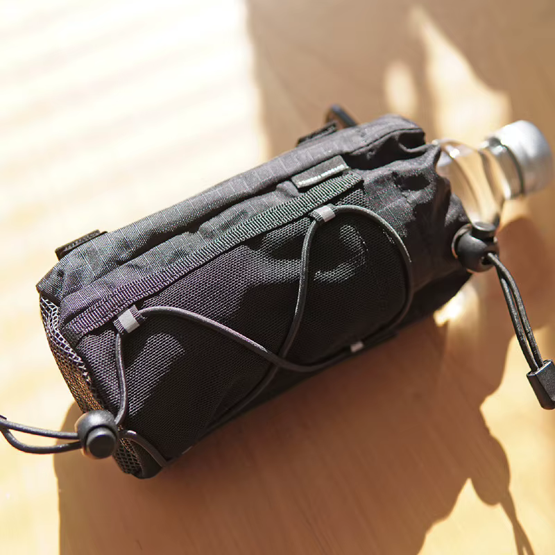 Porte-bouteille d'eau pour sangle de sac à dos