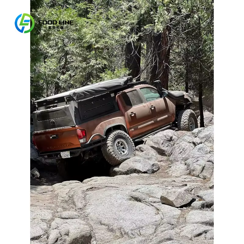 Camper Shell Personnalisé pour Pick-up 4x4 avec Tente de Toit Escamotable à Coque Rigide pour le Camping Tout-Terrain