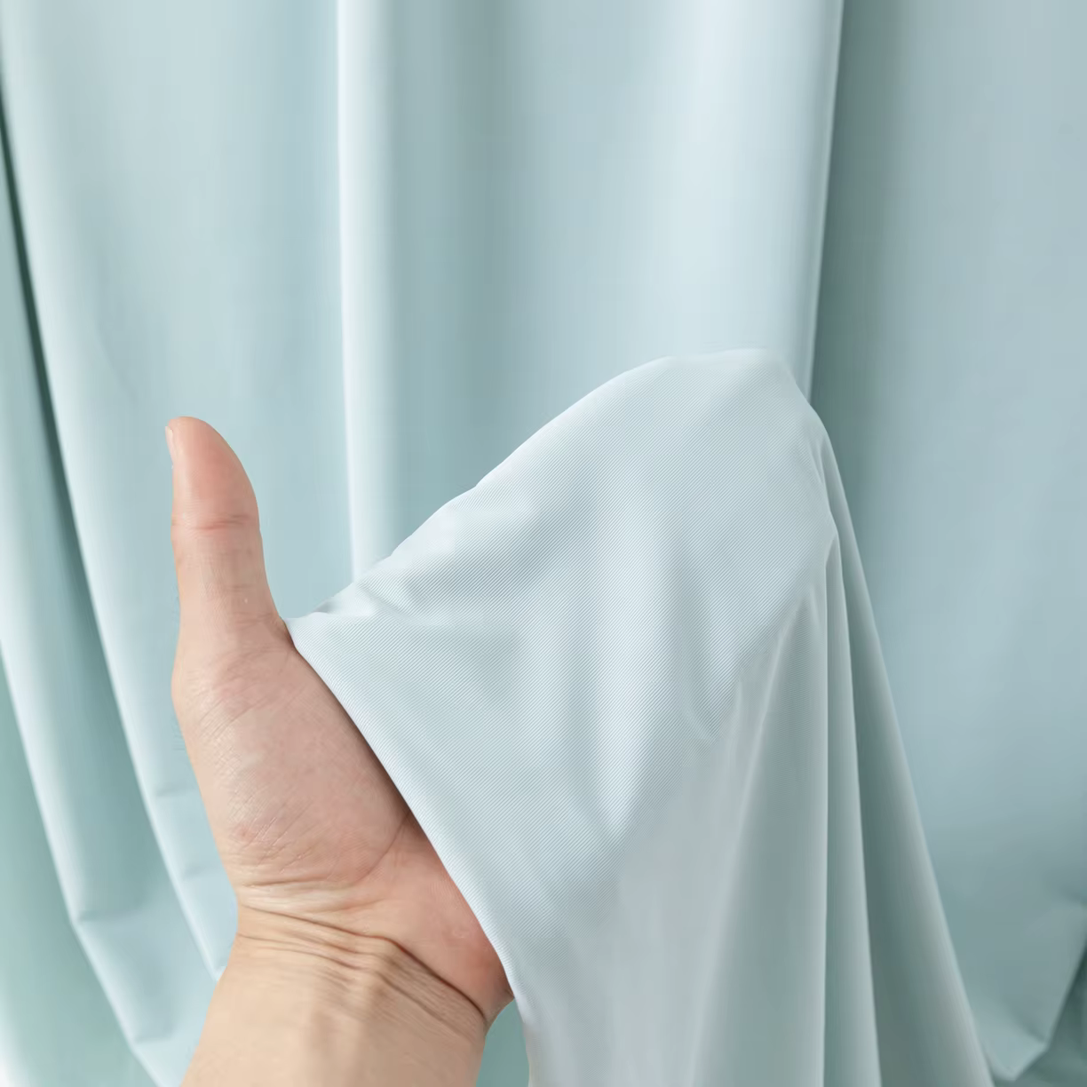Drap de lit en soie rafraîchissante avec des propriétés absorbantes et respirantes