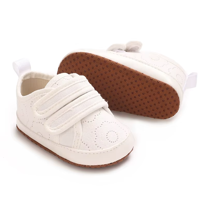 Nouvelle mode infantile printemps chaussure nouveau-né infantile fille loisirs baptême antidérapant marche chaussure blanc à semelles souples Sneaker Prewalker
