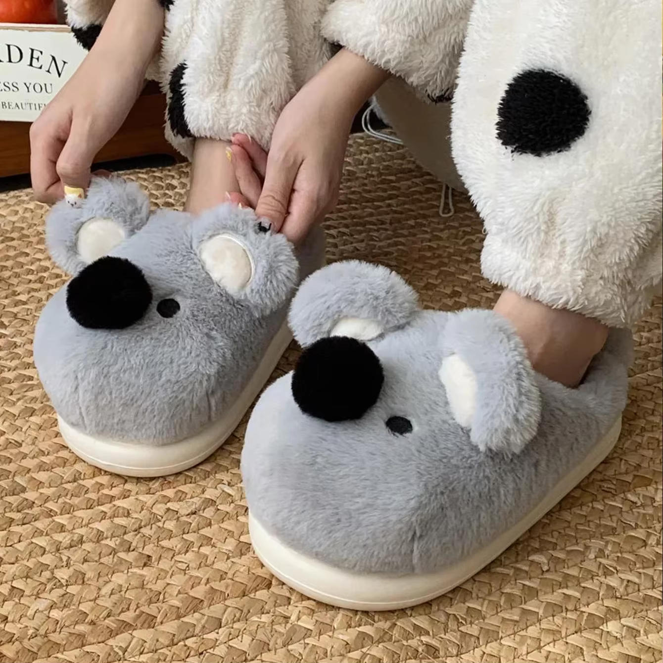 Femmes hiver nouveau design koala tridimensionnel pantoufles décontracté talon souple plate-forme fourrure chaud