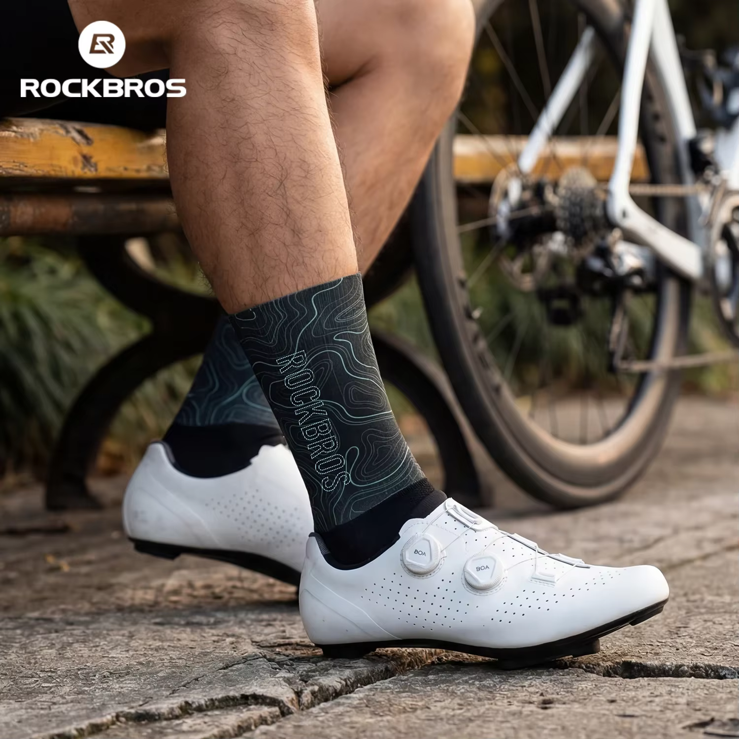 Chaussettes de cyclisme ROCKBROS respirantes, absorbant les chocs, chaussettes de compression aérodynamiques pour le cyclisme, coupe 3D, chaussettes de cyclisme hautement élastiques
