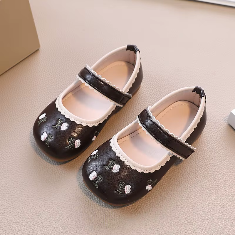 Chaussures décontractées de printemps pour filles, chaussures plates pour enfants avec dentelle florale, couleurs unies, antidérapantes, à la mode, polyvalentes, pour enfants de 4 à 6 ans