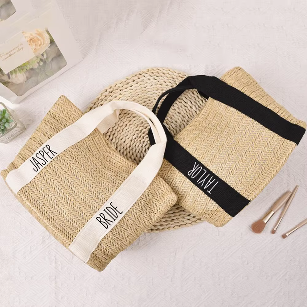 Sac fourre-tout tissé en paille avec texte personnalisé, cadeaux de demoiselle d'honneur personnalisés, cadeaux de fête d'enterrement de vie de jeune fille, sac de plage en toile de jute