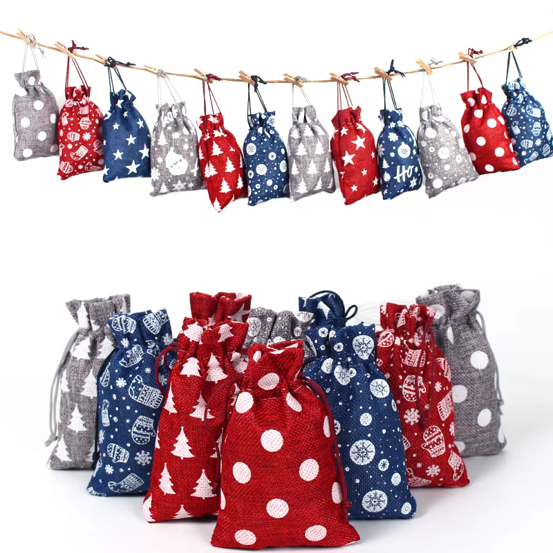 Sacs de noël en Jute 10 pièces/lot, sacs cadeaux, sac en toile de jute à cordon avec emballage de bijoux, sac de noël avec sac de bonbons, Logo personnalisable