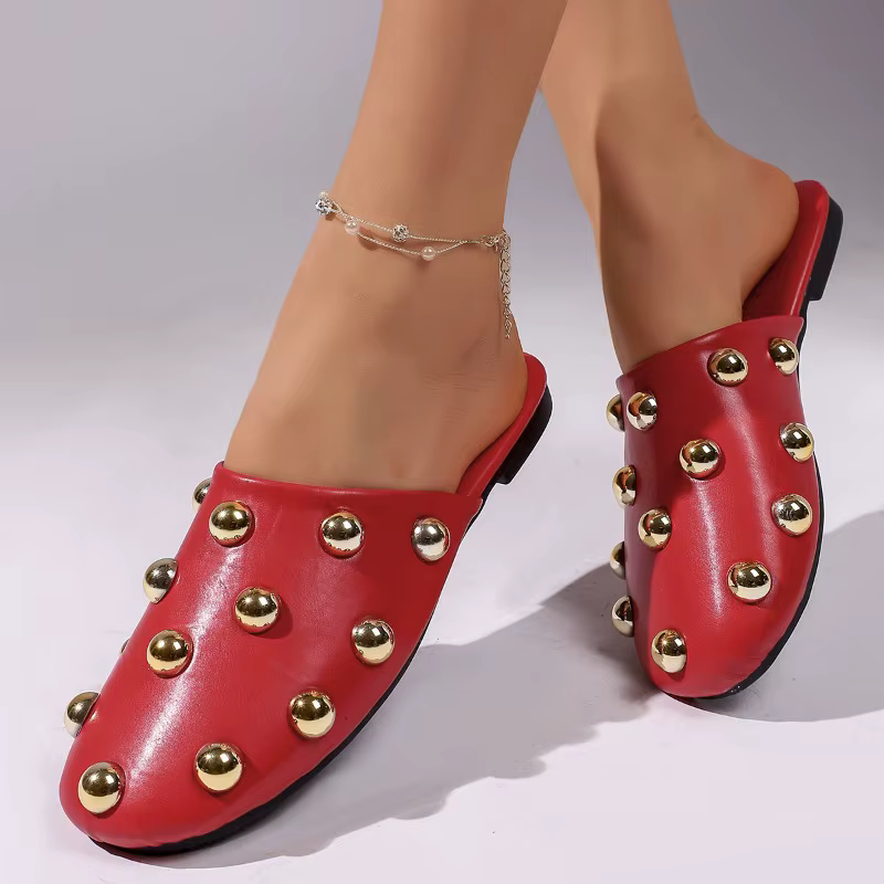 Sandales confortables à rivets métalliques, mules décontractées à enfiler, pantoufles à semelle souple en caoutchouc, chaussures plates pour usage quotidien