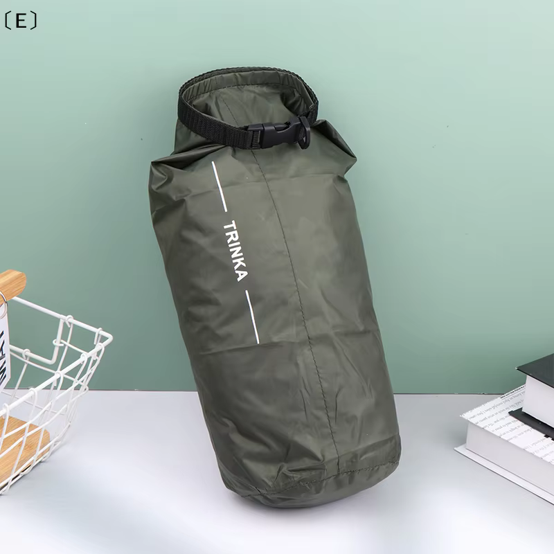 〔E〕 Sac de rangement étanche 8L 40L 70L