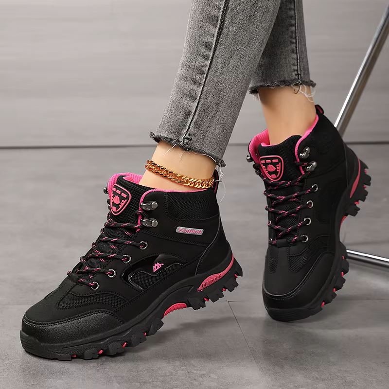 Femmes bottes imperméables en plein air randonnée