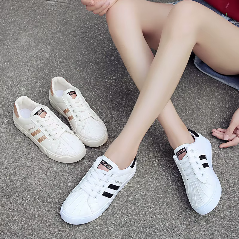 Mocassins de skateboard décontractés pour femmes, chaussures de course, chaussures d'athlétisme blanches, chaussures de sport élégantes, baskets à la mode
