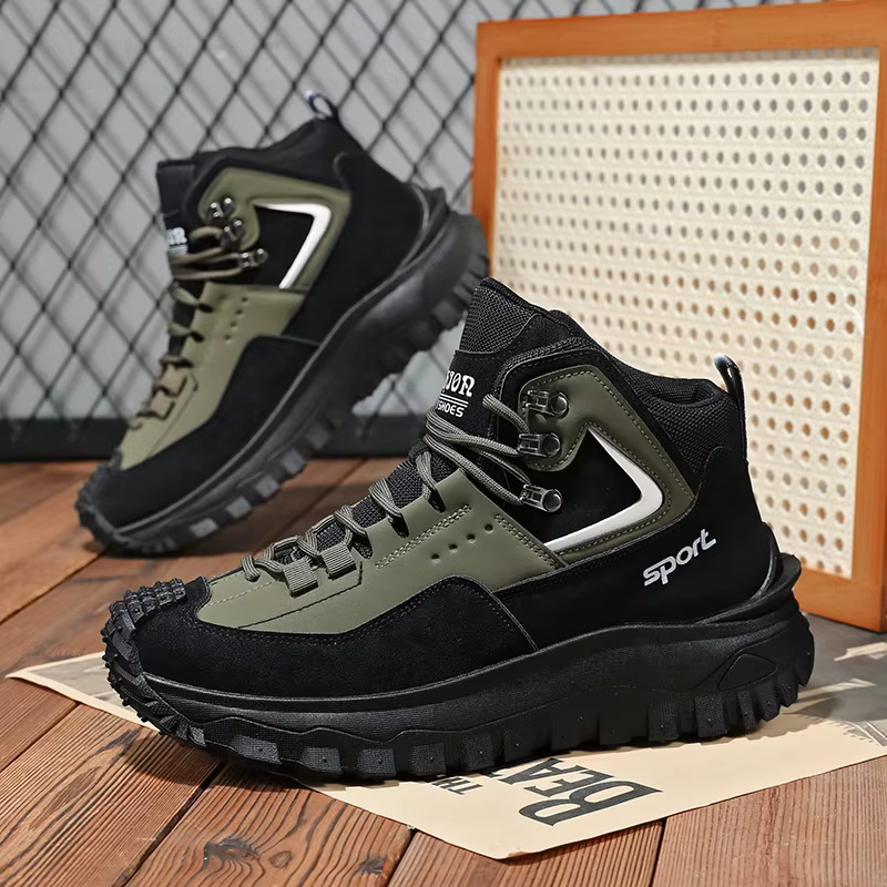 Bottes de randonnée mi-hautes noires et marron
