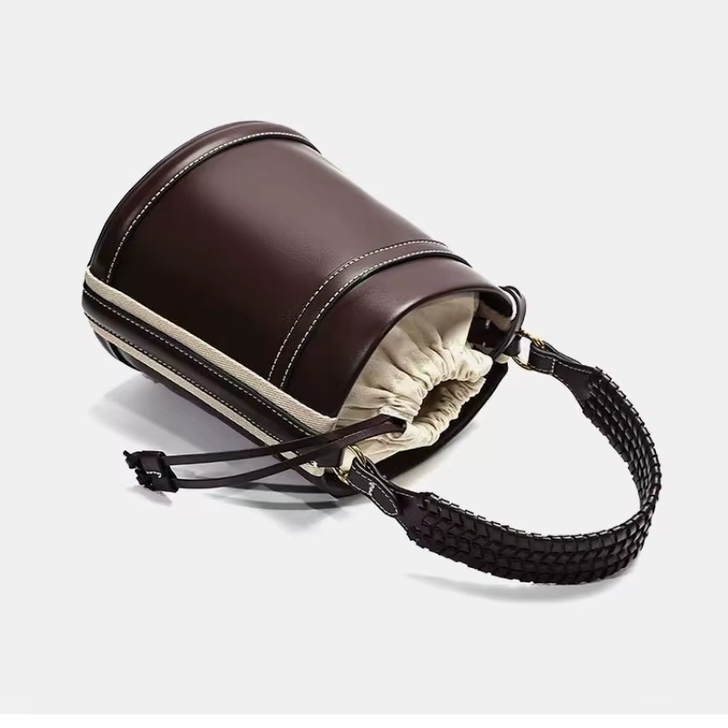 Sac seau tissé color-block avec garniture en cuir pour femme, sac à bandoulière quotidien d'été