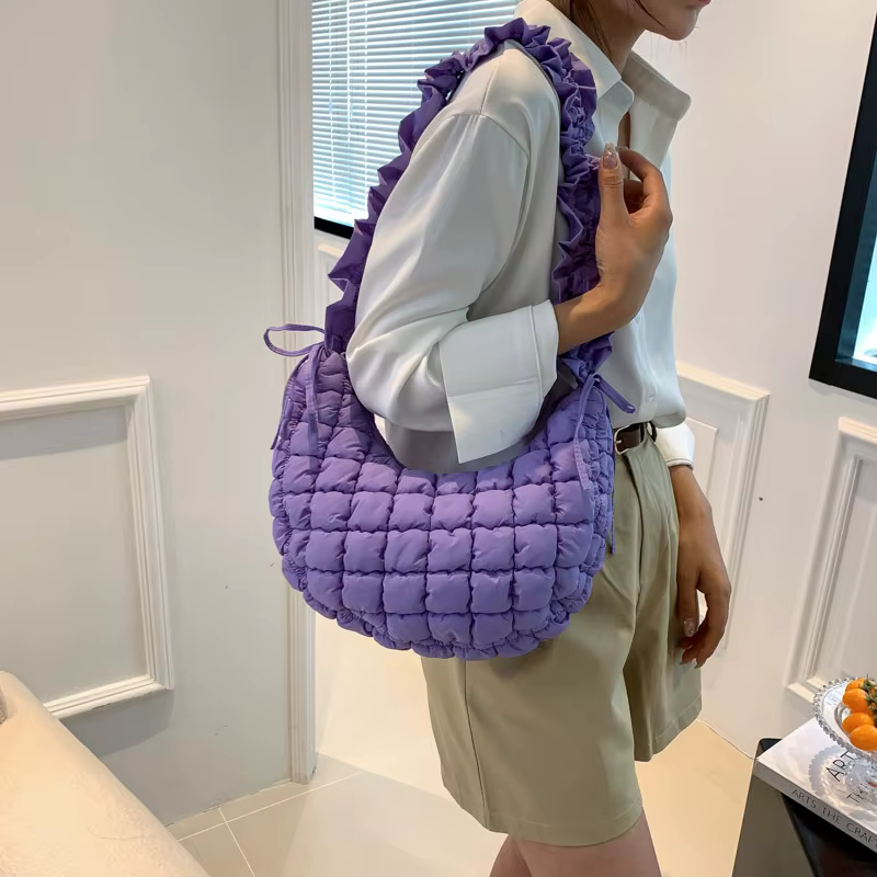 Sac à main nuage à bulles pour femmes, grand sac à main rembourré matelassé solide, fermeture à glissière créative, sangle initiée réglable, fête d'été