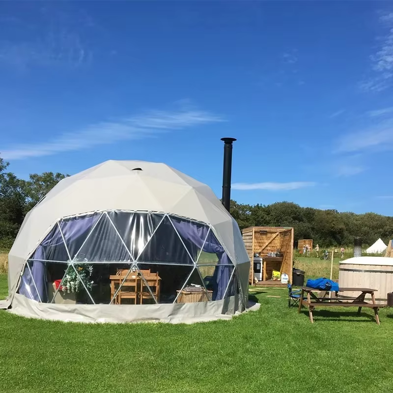 Dôme Hôtelier de Luxe pour Glamping en Plein Air