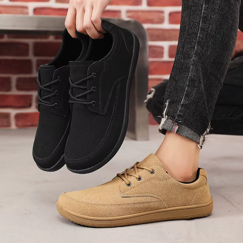 Chaussures décontractées en daim à bout large pour hommes, chaussures de marche beiges à semelles épaisses et à lacets, adaptées également aux tailles de bottes en Denim de Style rétro de styliste
