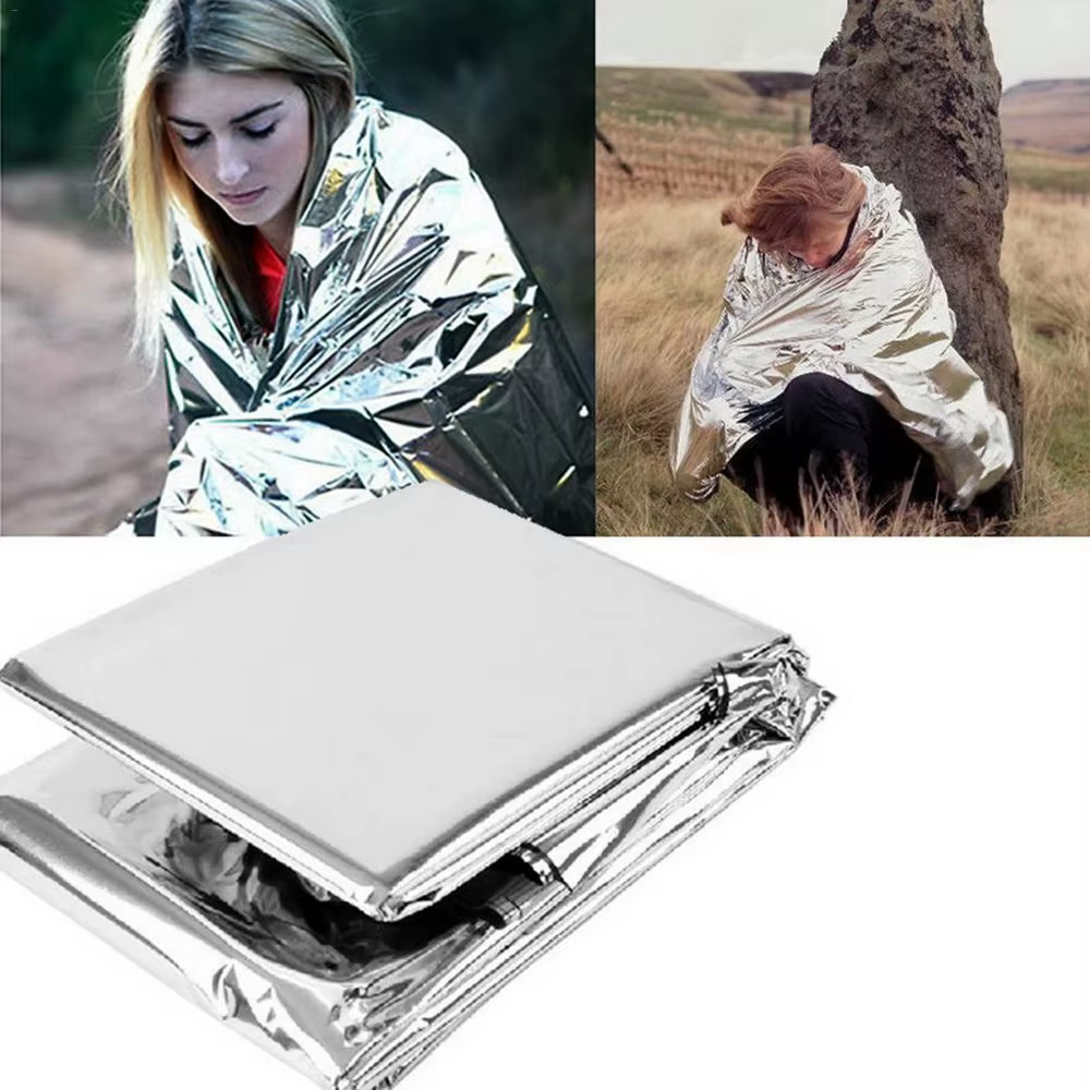 Couverture de survie thermique d'urgence coupe-vent et imperméable en feuille d'aluminium