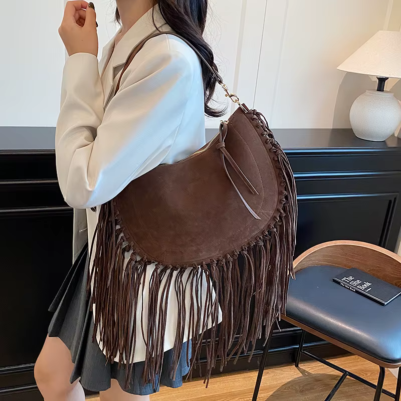 Sac à pompon à la mode d'hiver