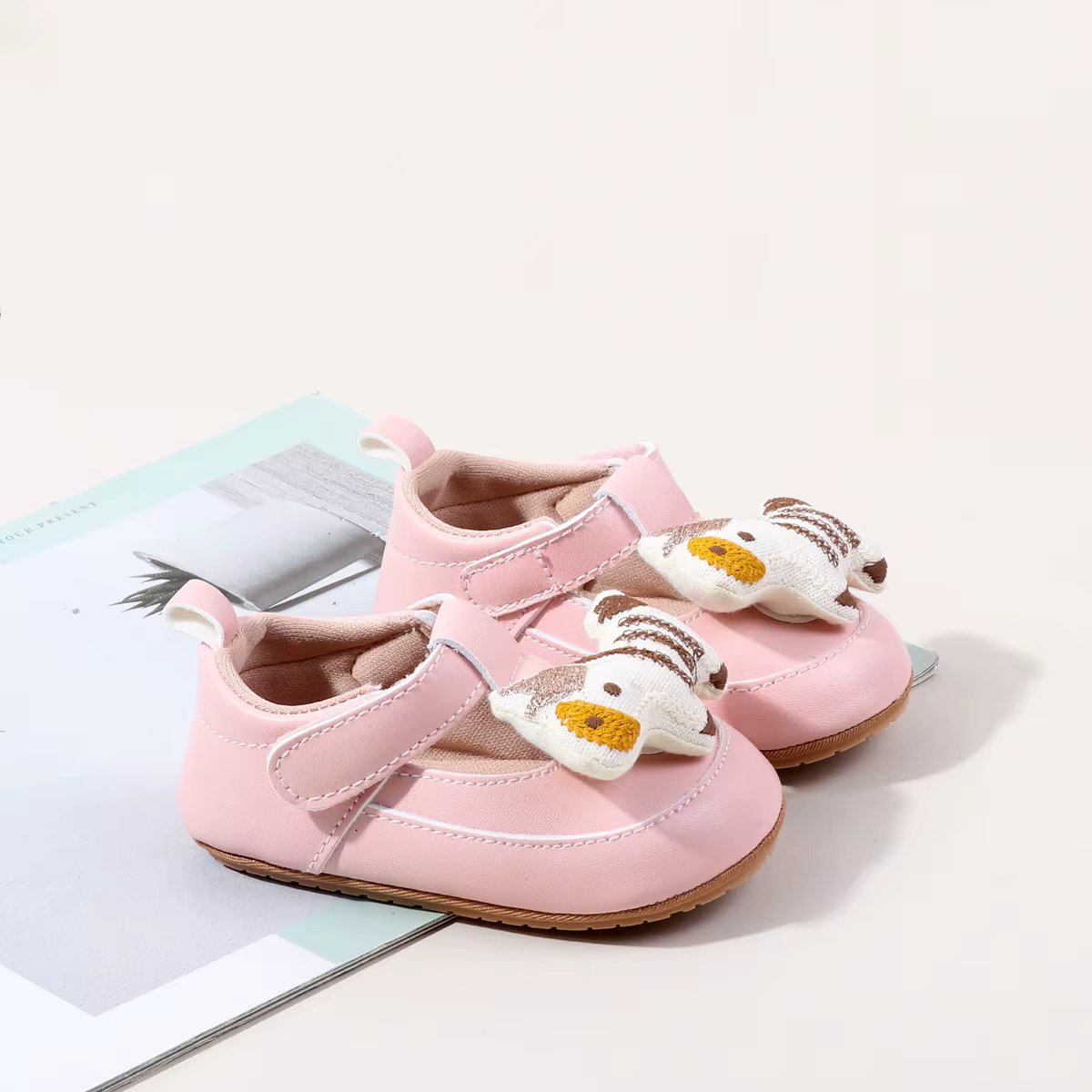 Chaussures de bébé fille 2026 pour les premiers pas, intérieur/extérieur, pour 0-18 mois, printemps et automne, chaussures pour nourrissons de haute qualité