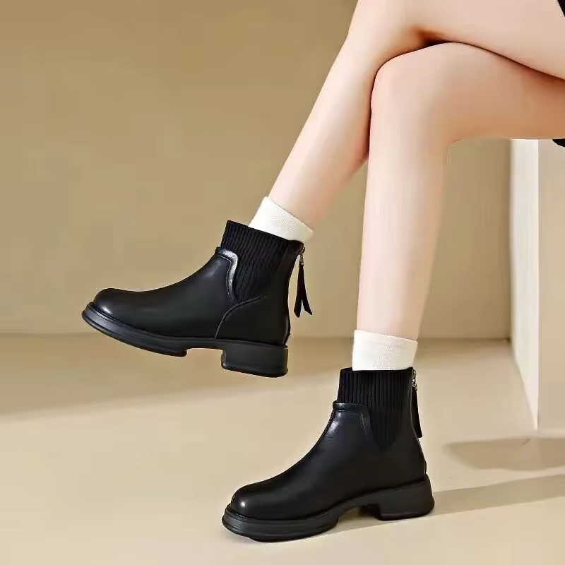 Bottes Courtes Noires en Cuir group pour Femme