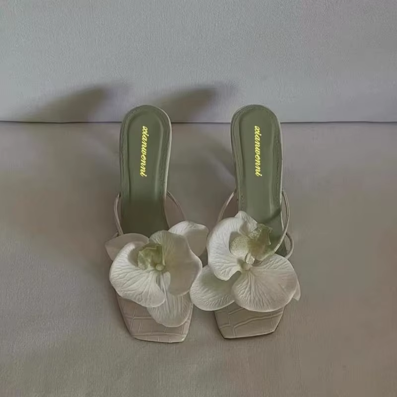 Chaussons pour femmes décontracté à la mode chaussures de haute qualité pour femmes peu profondes femmes sandales fleurs élégantes Design chaussons pour femmes