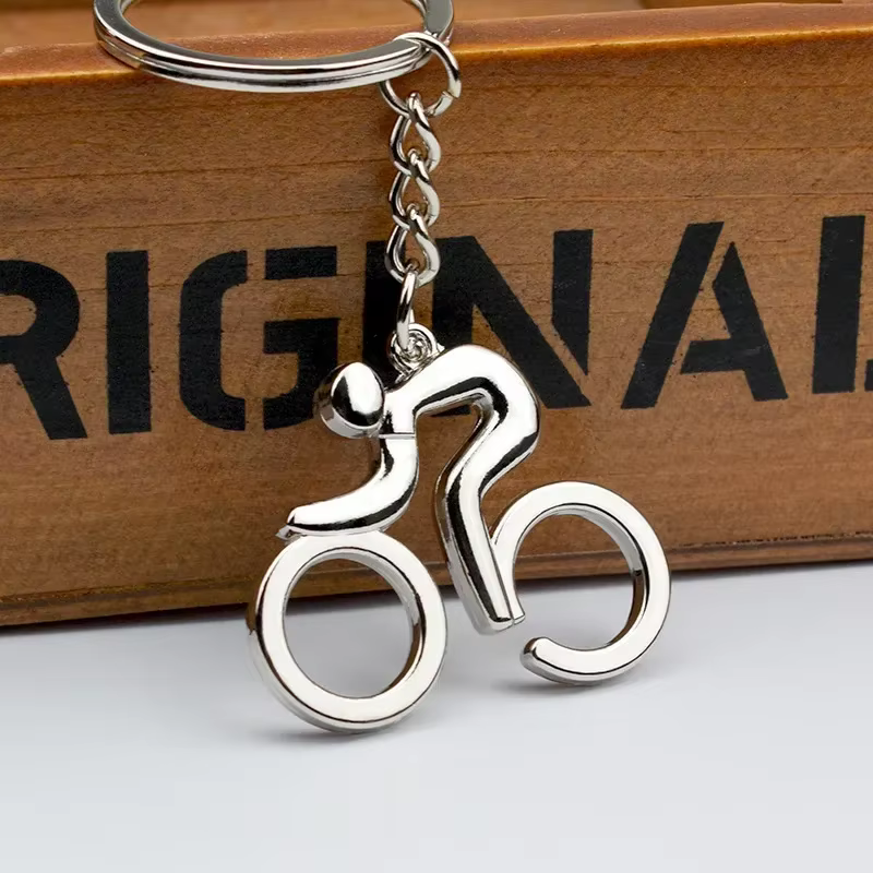 Porte-clés de vélo rétro Vintage en métal, Design de cyclisme classique pour les passionnés, cintre de sac, décor, cadeau pour cavalier
