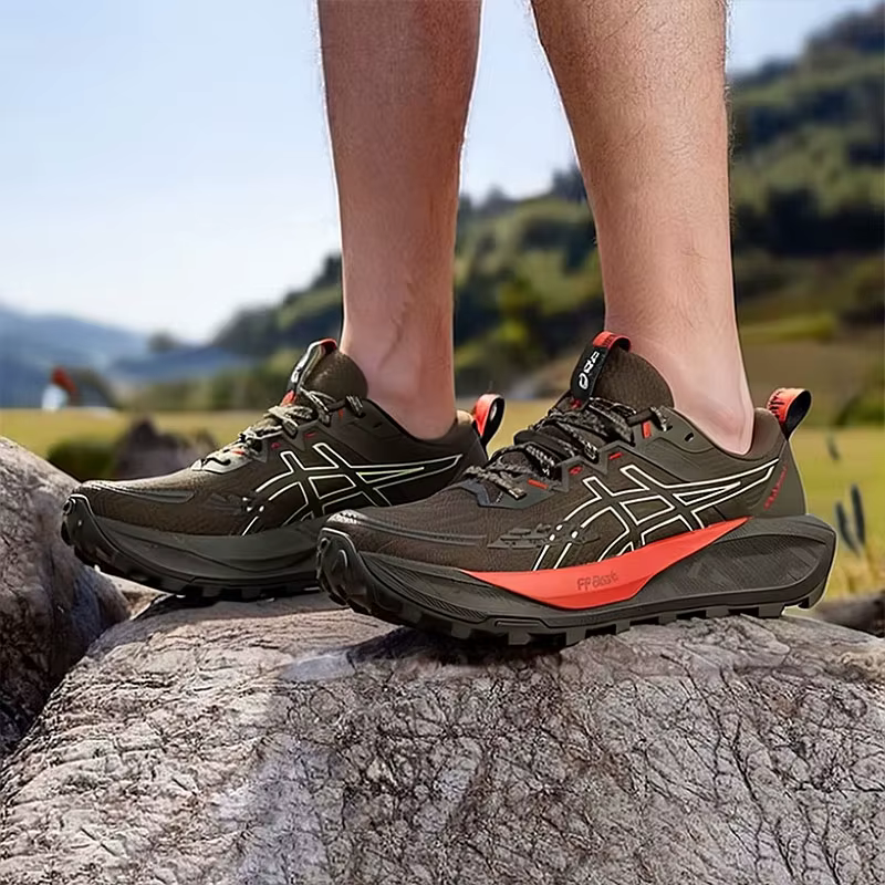 ASICS GEL-TRABUCO 13 Chaussures de trail vertes pour hommes à tige basse : élégantes