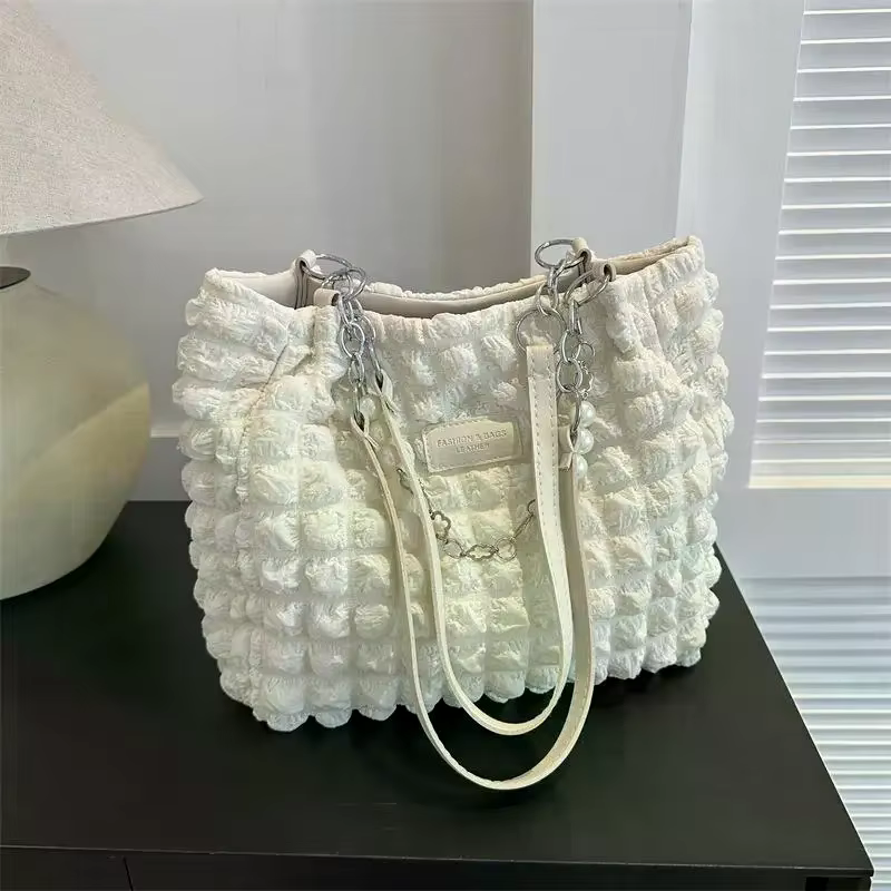 Sac fourre-tout texturé à bulles avec chaîne de perles, tendance, doux, grande capacité, pour femmes, shopping, rendez-vous, bureau, trajets domicile-travail