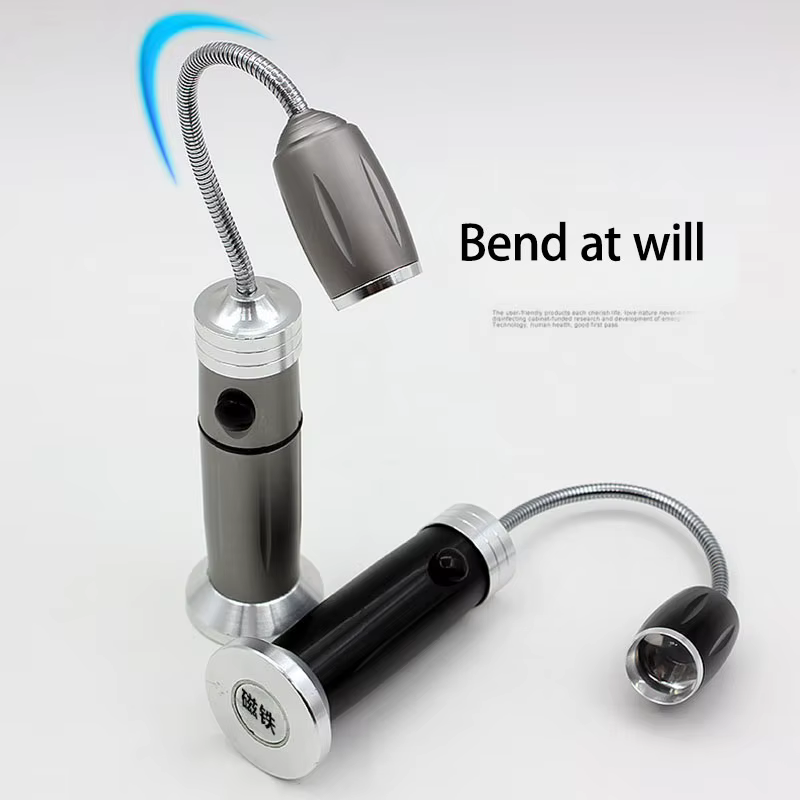 Lampe de poche LED pour barbecue d'extérieur, Zoomable, Super lumineuse, réglable à 360 degrés °   Torche de travail d'urgence de camping avec base magnétique