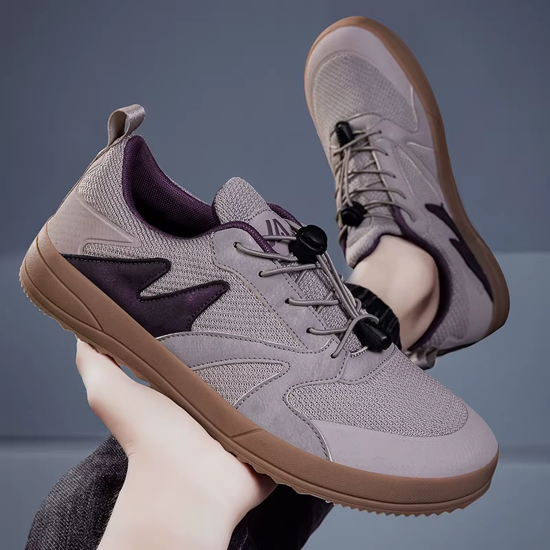 Chaussures de marche pour hommes à bout large