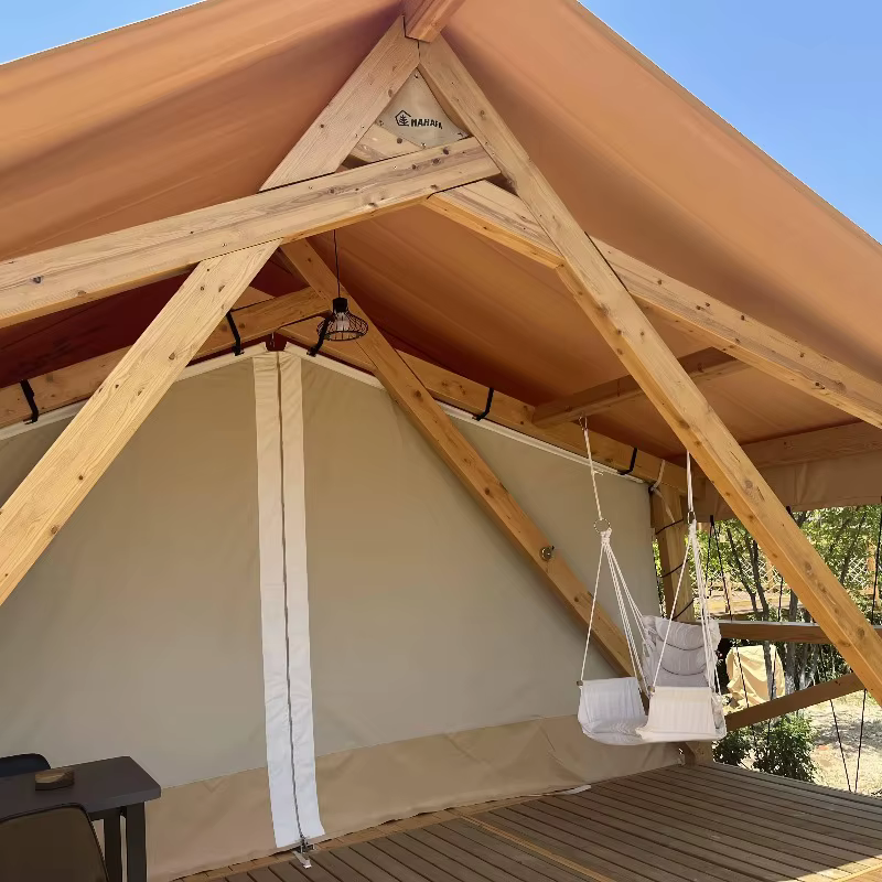 Tentes de safari de luxe pour glamping écologique