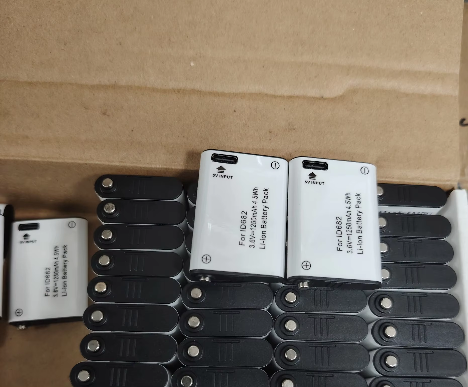 1 batterie pour lampe frontale française Petzl Actik Core 600, 1250mah, 3.6V