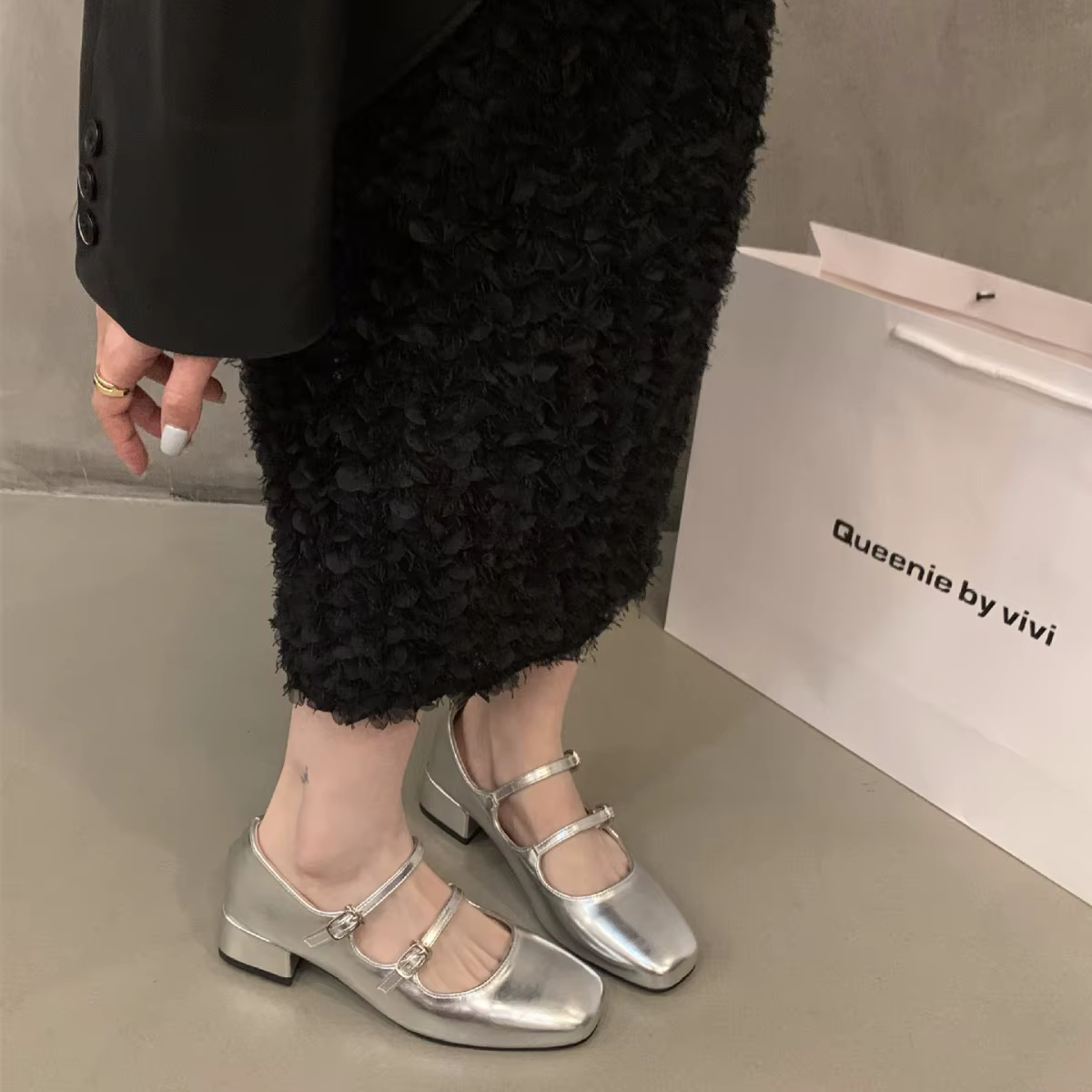 Nouvelles Chaussures Mary Jane en Cuir Rouge Épais pour Femme – Idéales pour le Printemps et l'Été, Style Français Chic pour Soirées et Tenues Décontractées