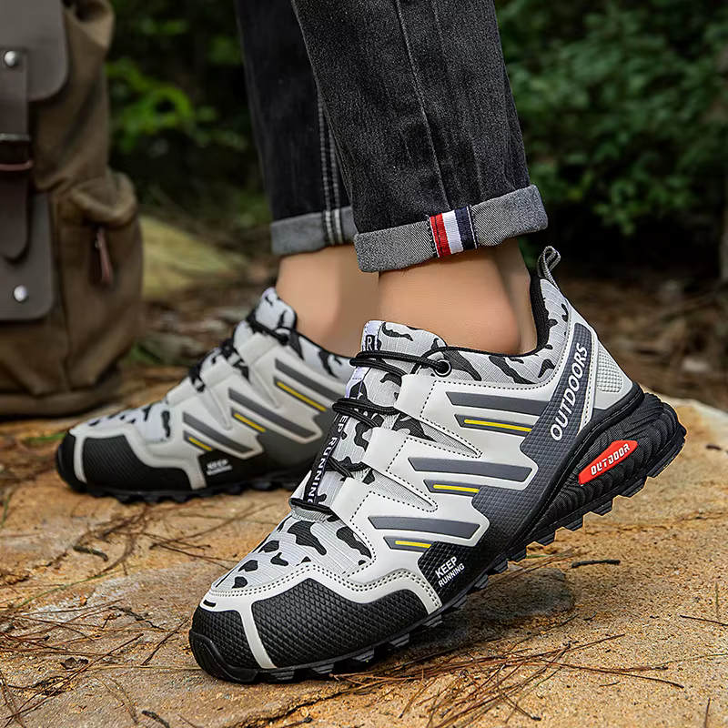 Nouvelles chaussures de randonnée pour hommes