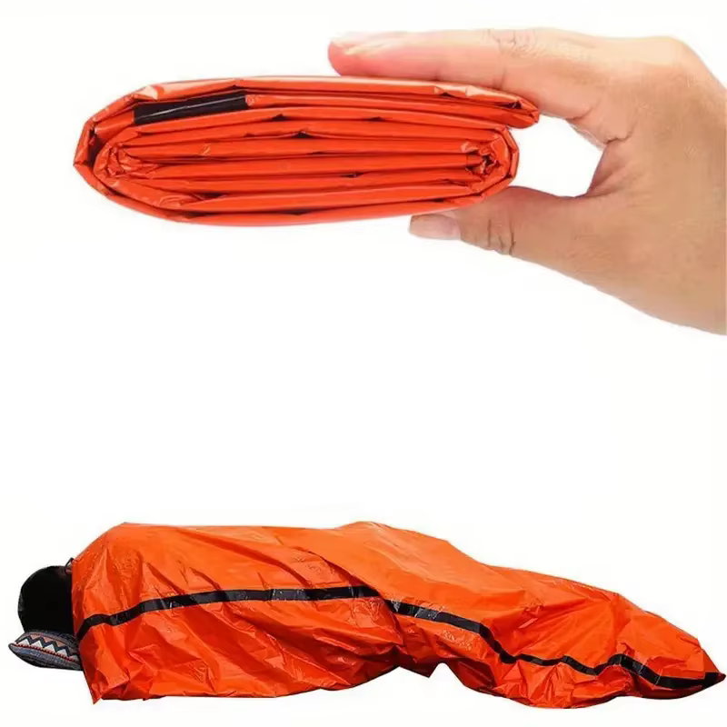 Couverture de survie thermique d'urgence