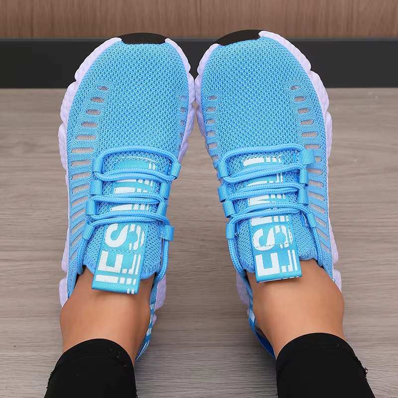Chaussures de sport à plateforme pour femmes avec un design tendance et à la mode, respirantes, confortables, chaussures de randonnée en plein air, chaussures décontractées pour la marche