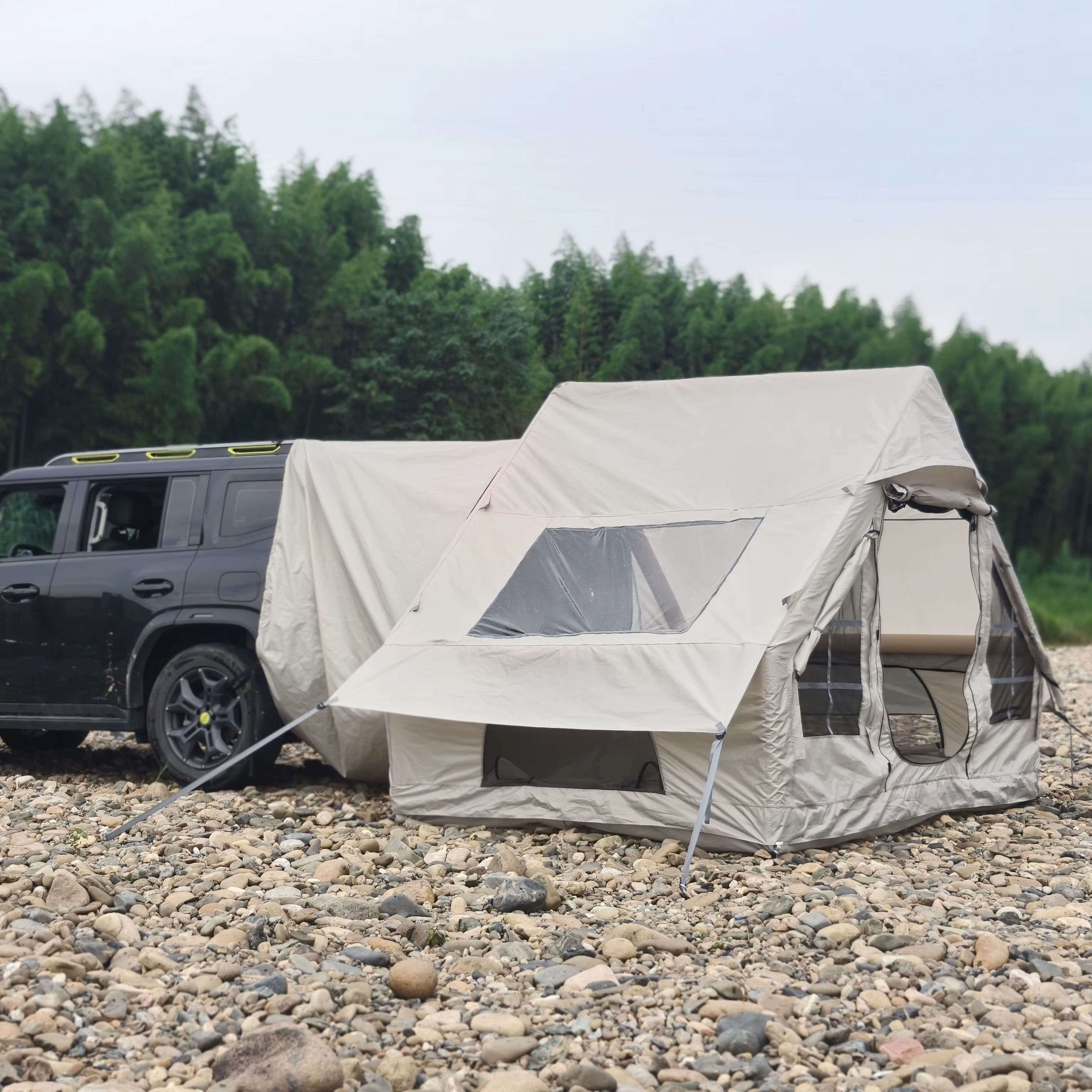 Tente de voiture gonflable avec fenêtre de toit
