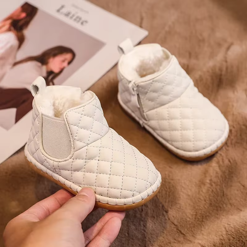 Bottes de neige chaudes en peluche pour bébés filles et garçons, chaussures d'extérieur à semelle souple, antidérapantes, rembourrées en coton, hiver