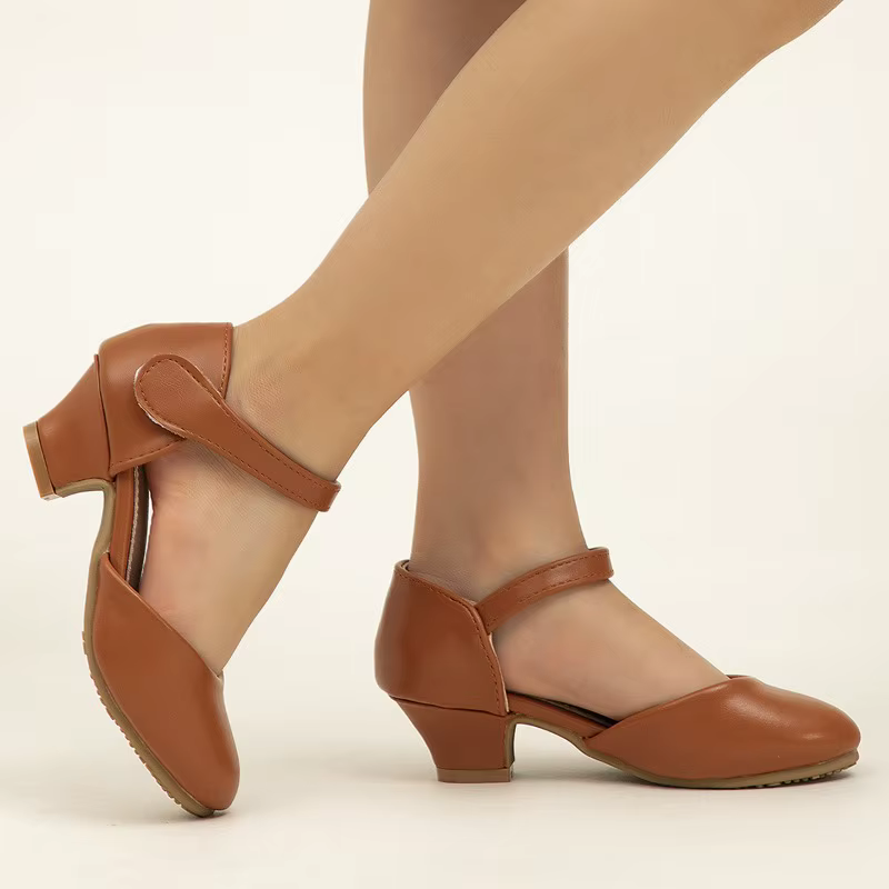 Chaussures à talons hauts pour filles, sandales d'été polyvalentes pour enfants, sandales de princesse décontractées pour enfants, performance sur scène, nouvelle mode, 2025