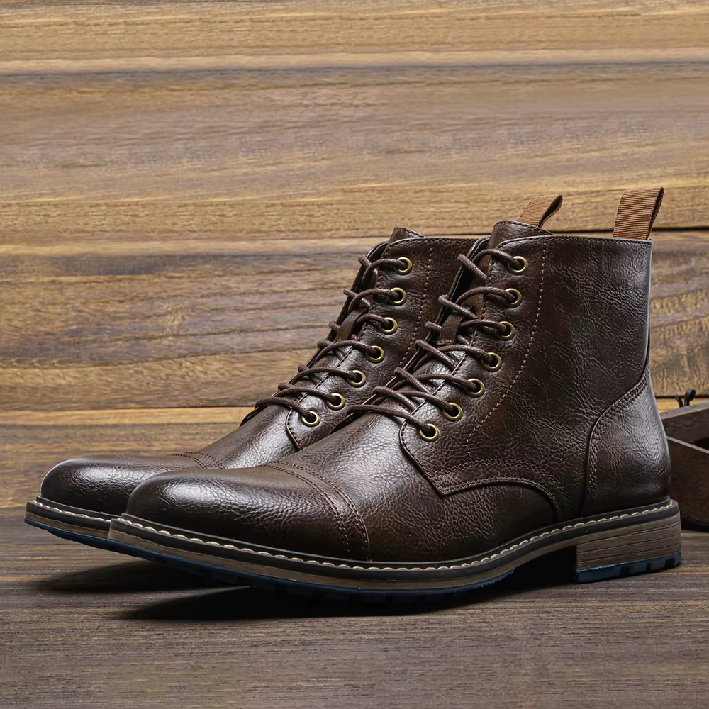 Bottes militaires robustes